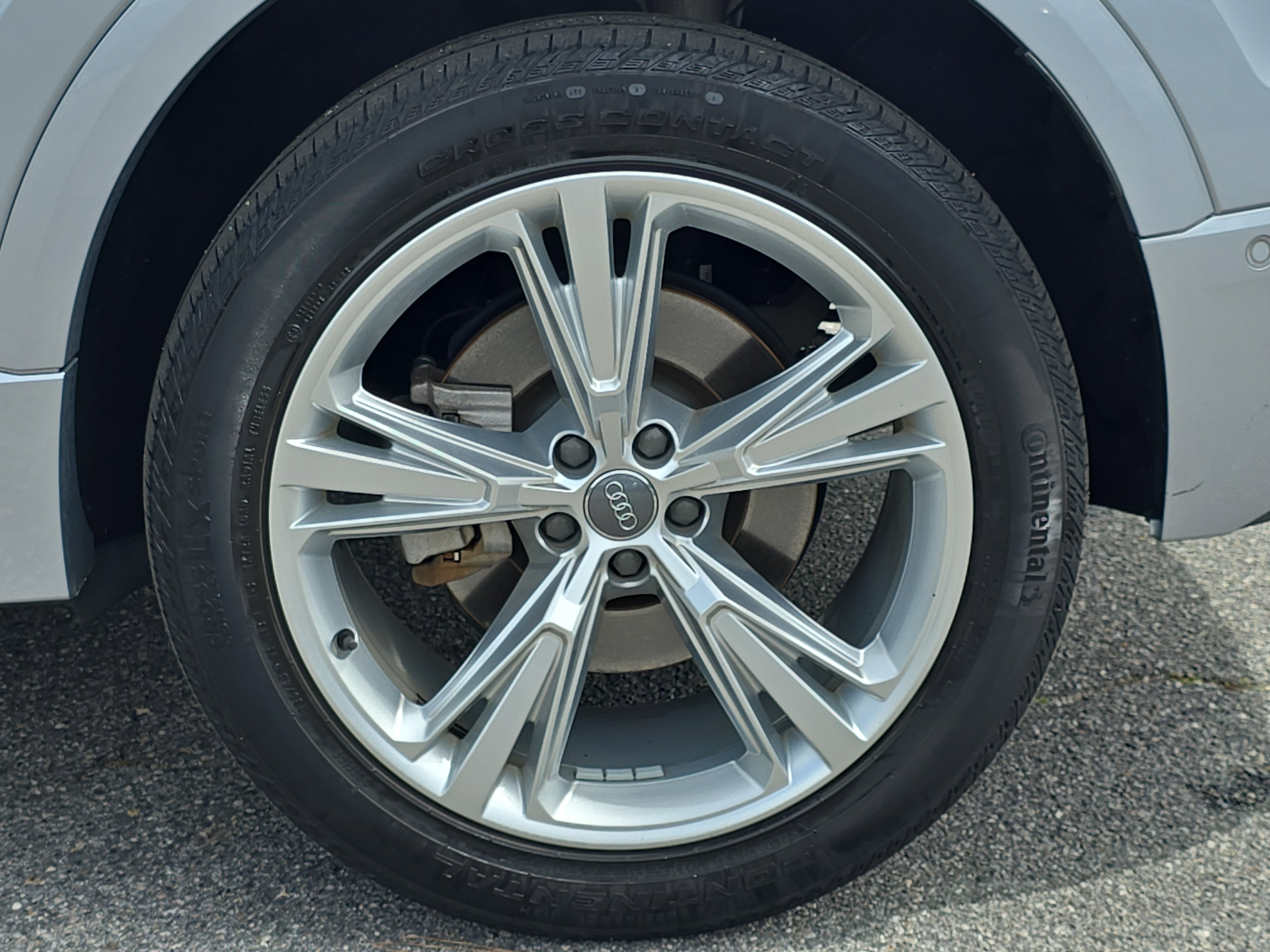 Used 2019 Audi Q8 Premium Plus image 34