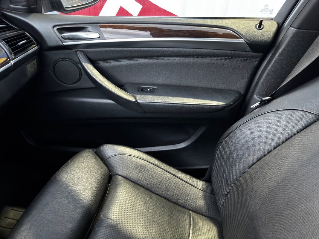 Used 2014 BMW X6 xDrive50i image 22
