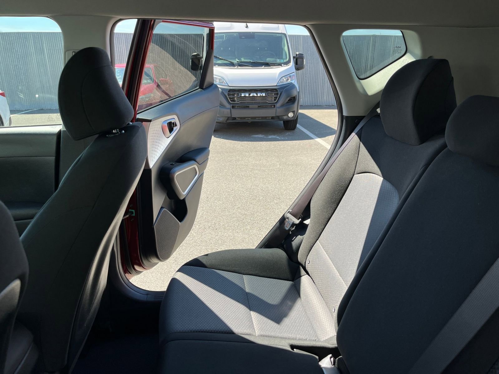 Used 2025 Kia Soul LX w/ LX Technology Package FWD image 37