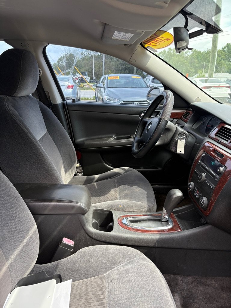 Used 2009 Chevrolet Impala LS FWD image 14