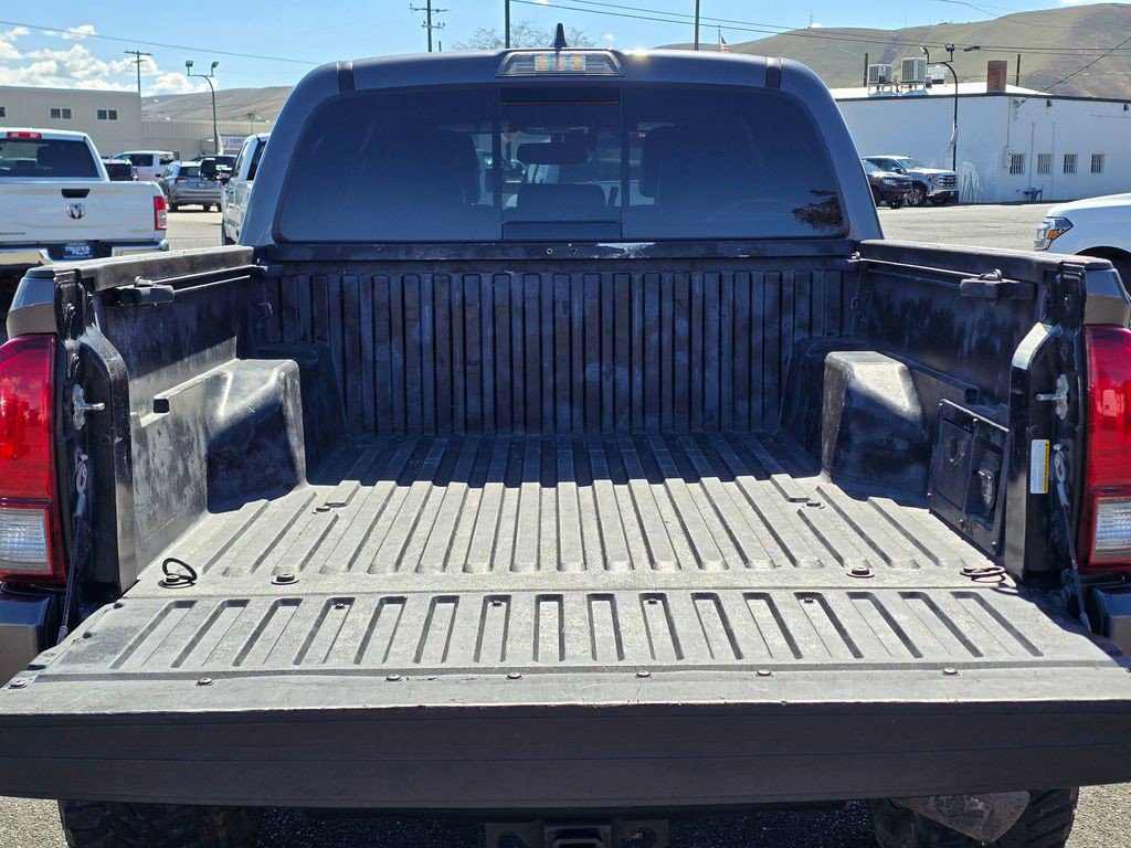 Used 2019 Toyota Tacoma SR AWD/4WD image 14