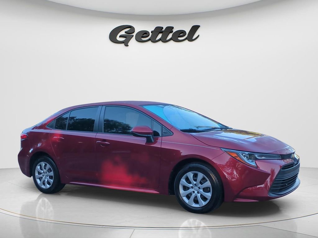 Certified 2023 Toyota Corolla LE FWD image 3