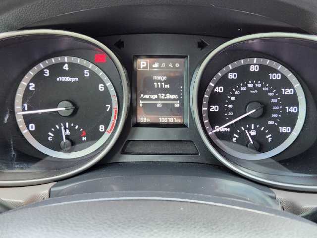 Used 2017 Hyundai Santa Fe SE AWD/4WD image 18