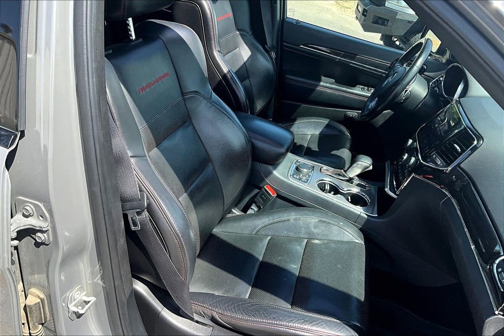 Used 2019 Jeep Grand Cherokee Trailhawk w/ Trailhawk Luxury Group AWD/4WD image 5