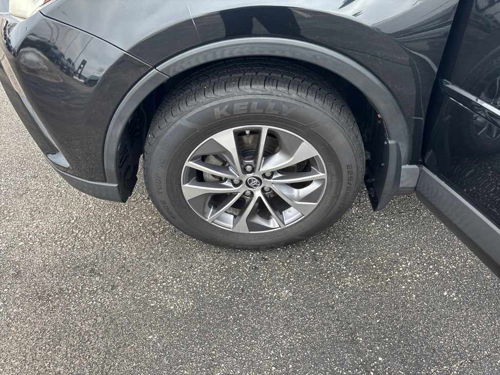 Certified 2017 Toyota RAV4 XLE image 30