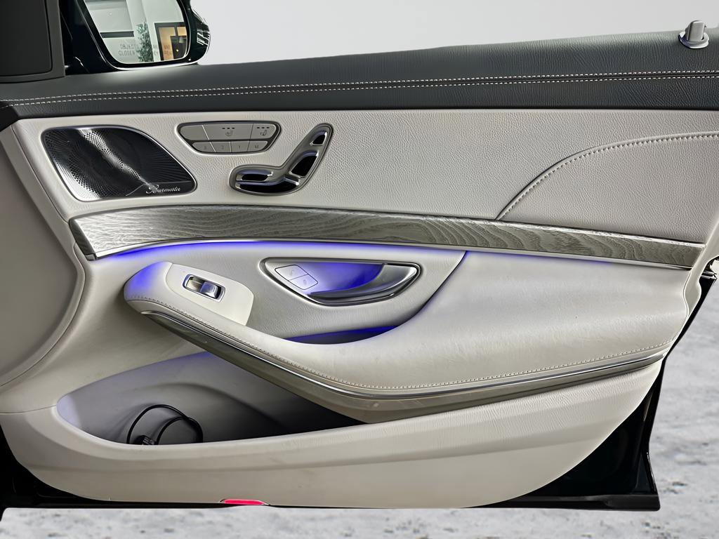 Used 2015 Mercedes-Benz S 550 Sedan image 36