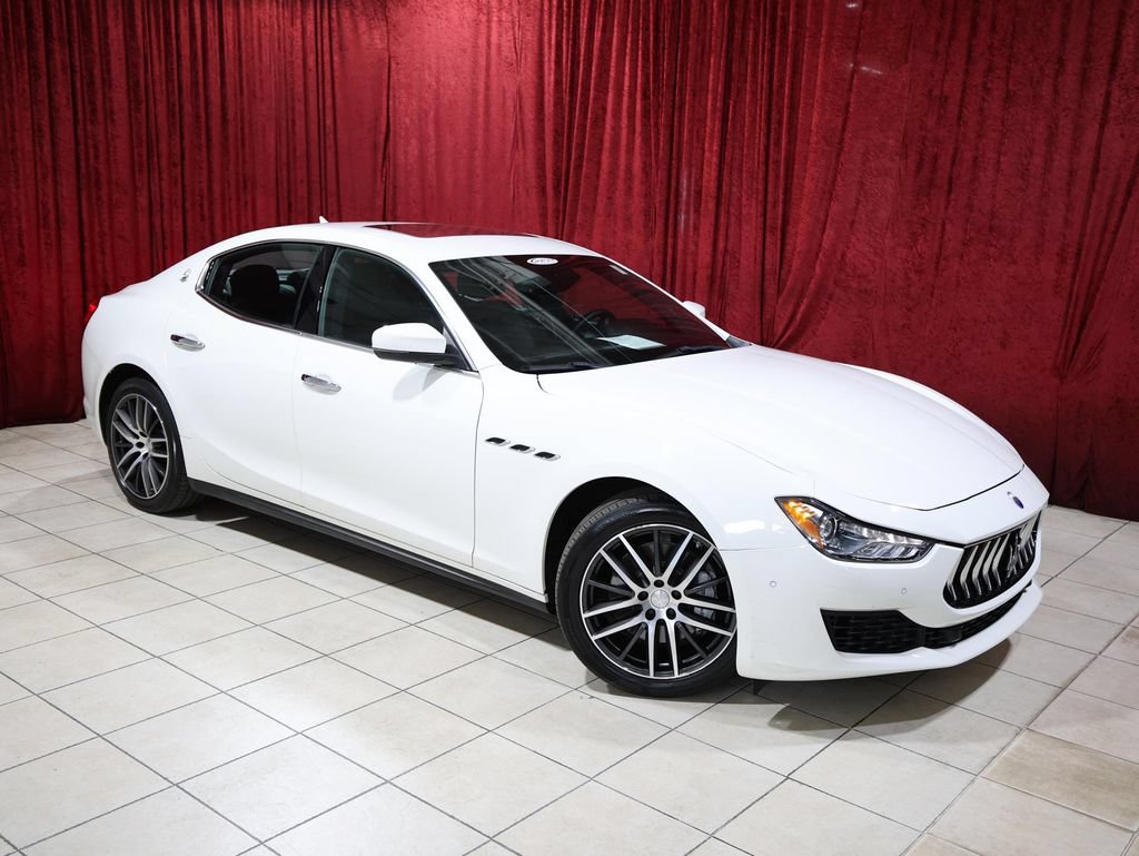 Used 2018 Maserati Ghibli RWD image 2