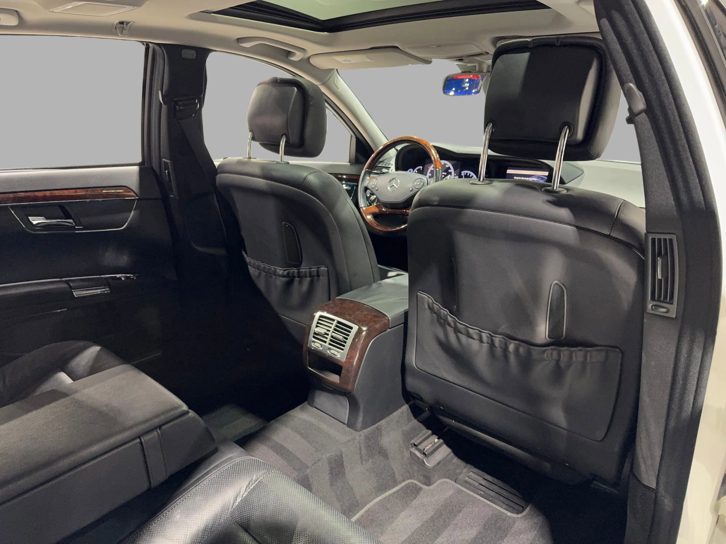 Used 2013 Mercedes-Benz S 550 image 24