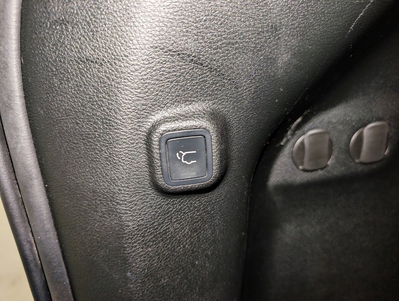 Used 2019 Jeep Cherokee Limited w/ Trailer Tow Group image 22