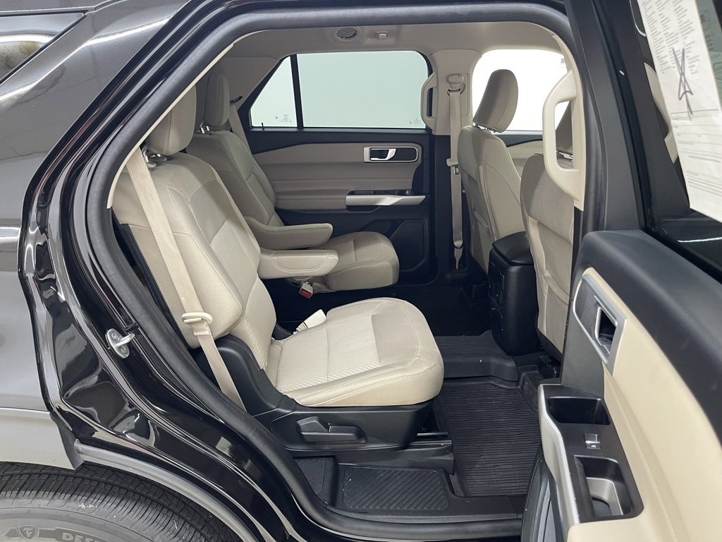 Used 2023 Ford Explorer XLT image 15