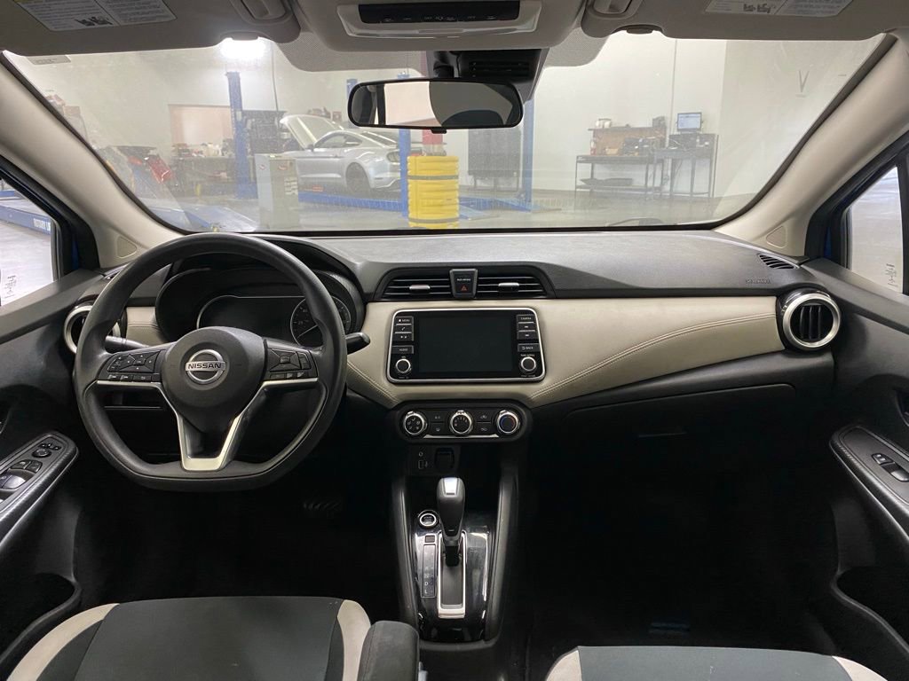 Used 2020 Nissan Versa SV FWD image 6