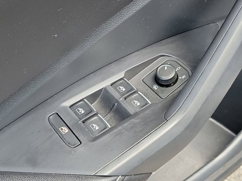 Used 2023 Volkswagen Jetta Sport image 17