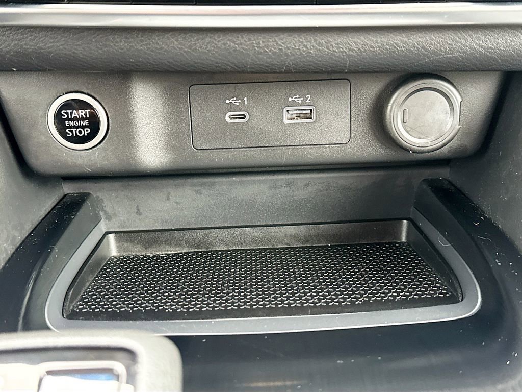 Used 2022 Nissan Rogue SV image 17