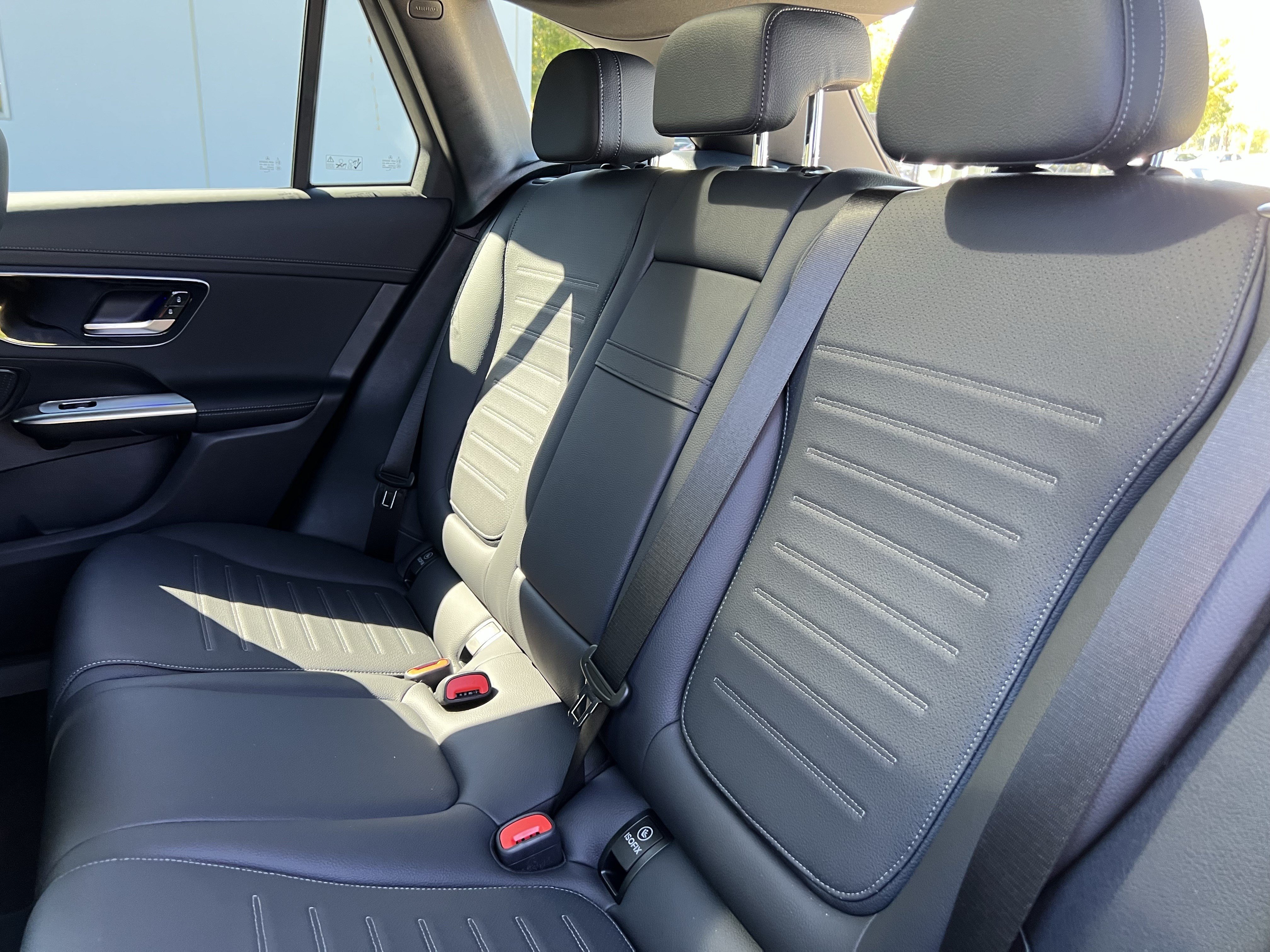 Certified 2026 Mercedes-Benz GLC 300 image 32