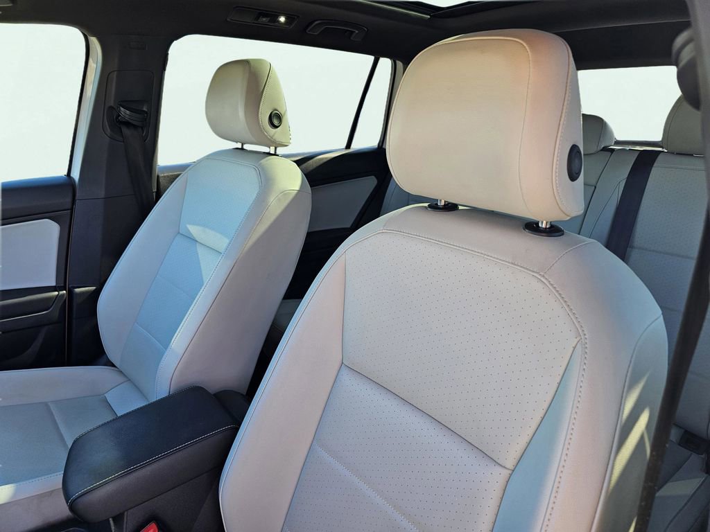 Used 2021 Volkswagen Tiguan SE R-Line image 20
