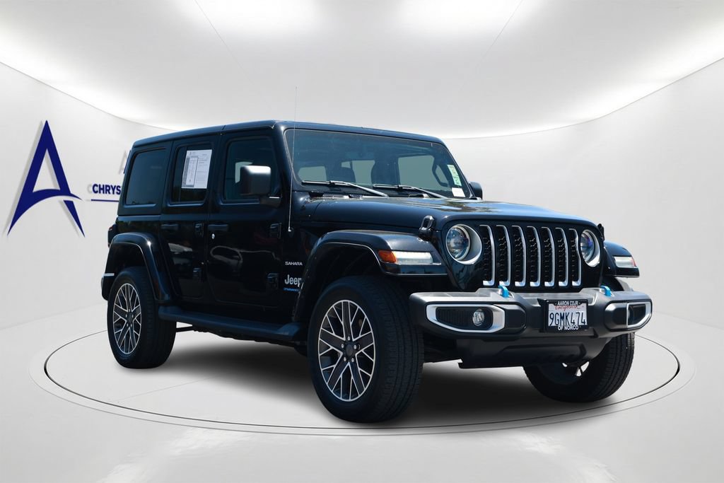 Used 2023 Jeep Wrangler Unlimited Sahara w/ Cold Weather Group AWD/4WD image 3