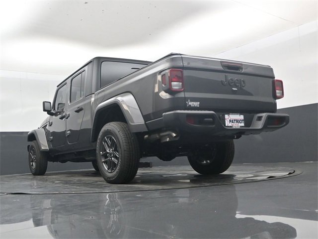New 2025 Jeep Gladiator Sport image 39