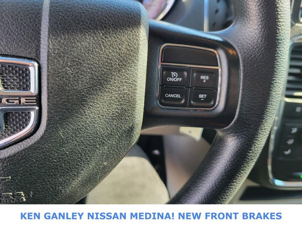 Used 2018 Dodge Grand Caravan SE w/ UConnect Hands-Free Group image 31
