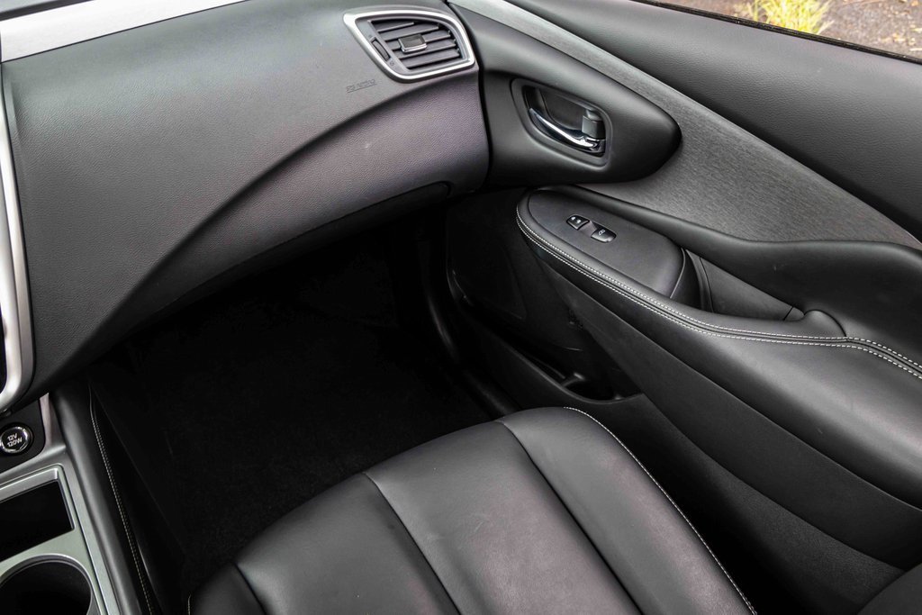 Certified 2024 Nissan Murano SV w/ SV Midnight Edition Package image 17
