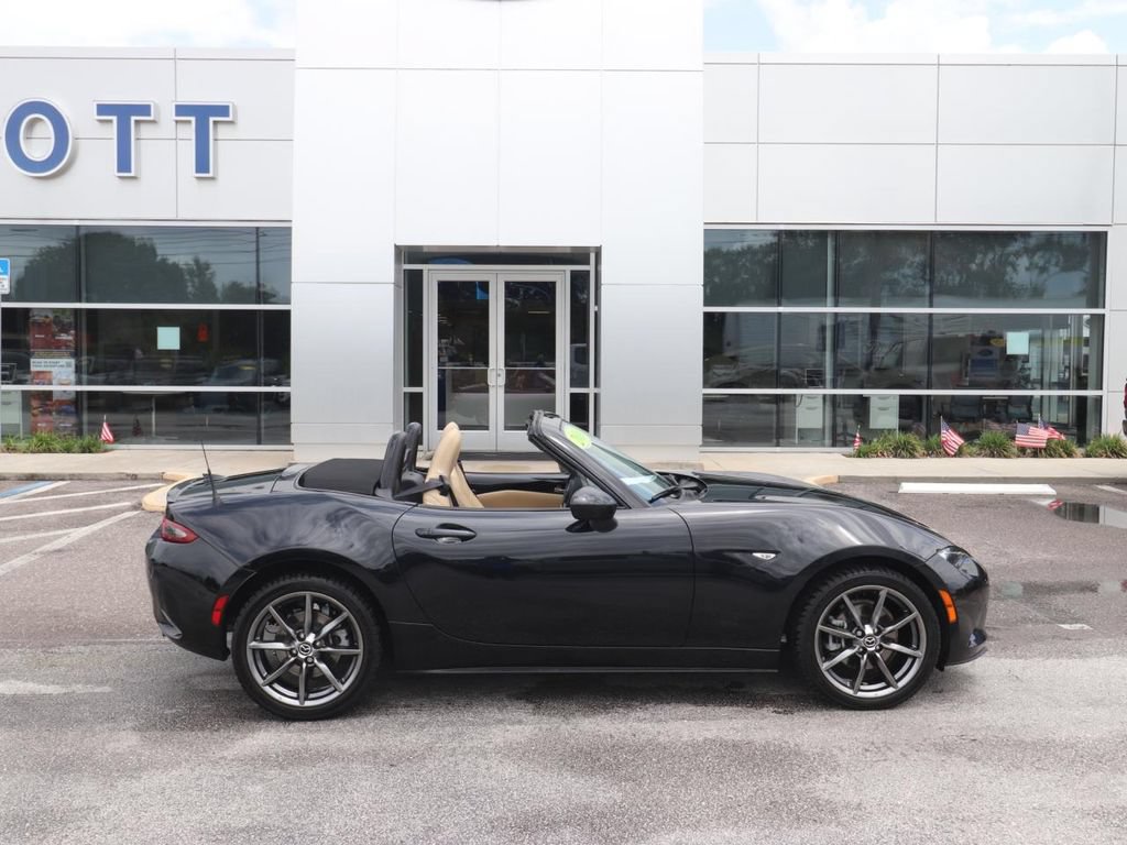 Used 2016 MAZDA MX-5 Miata Grand Touring RWD image 18