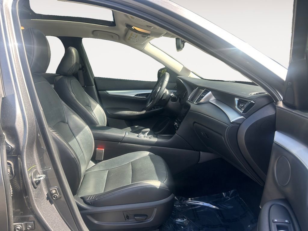 Used 2019 INFINITI QX50 Essential w/ Proactive Package AWD/4WD image 10