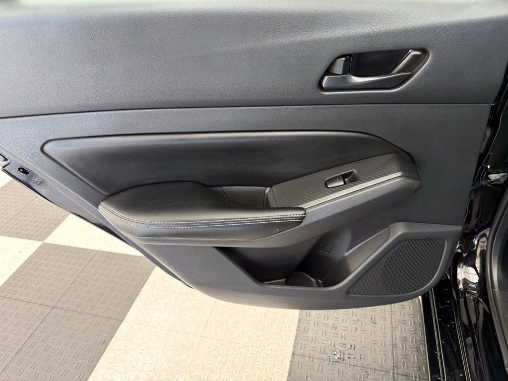 Used 2025 Nissan Altima 2.5 SV FWD image 18