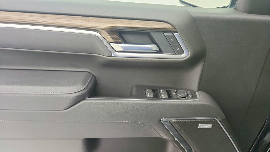 Used 2025 Chevrolet Silverado 1500 RST AWD/4WD image 25