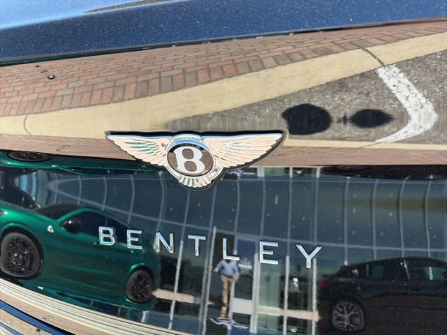 Used 2022 Bentley Bentayga image 6