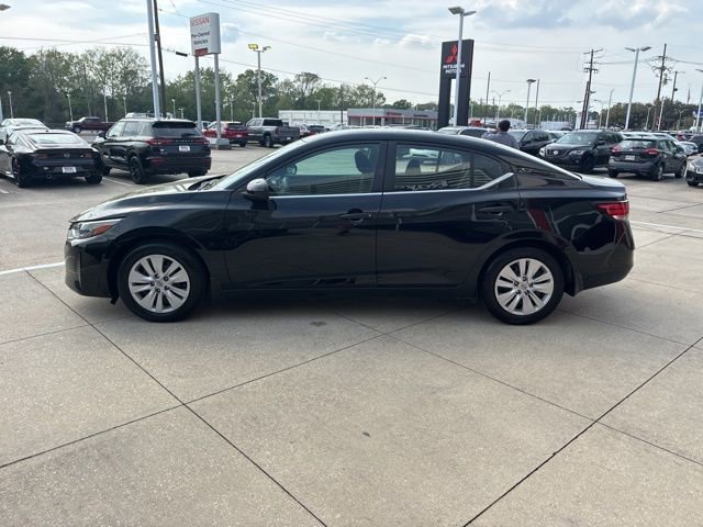 Used 2025 Nissan Sentra S image 4