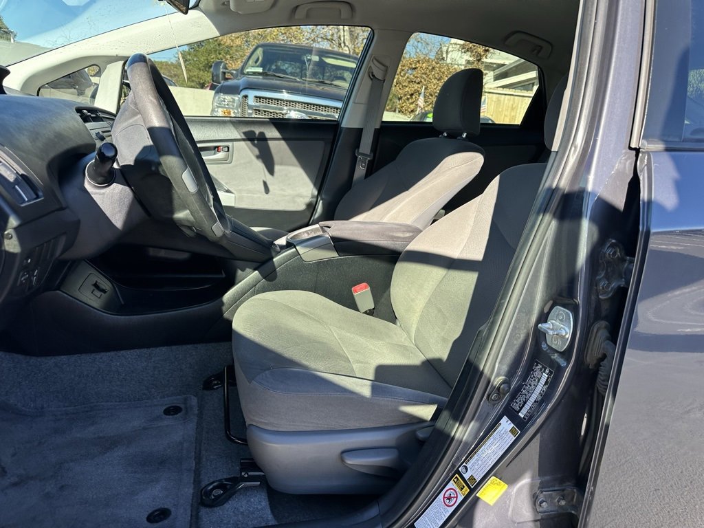 Used 2013 Toyota Prius Three image 8