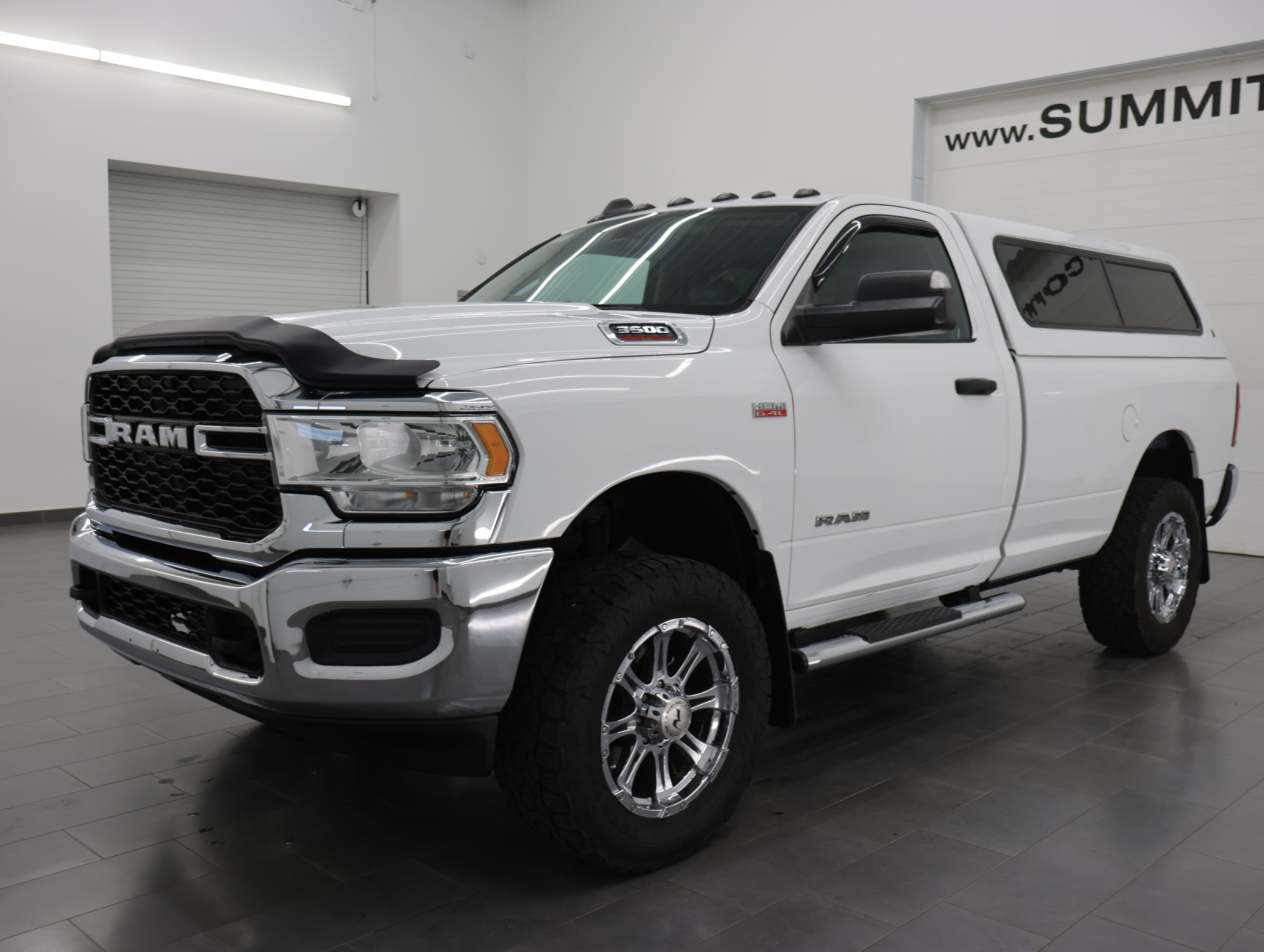 Used 2019 RAM 3500 Tradesman w/ Chrome Appearance Group AWD/4WD image 7