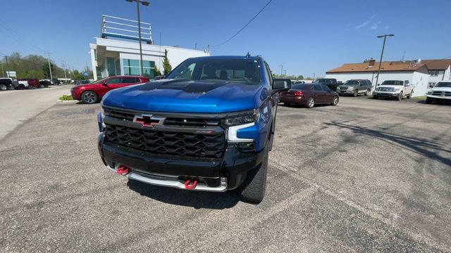 Used 2022 Chevrolet Silverado 1500 ZR2 w/ Technology Package AWD/4WD image 5
