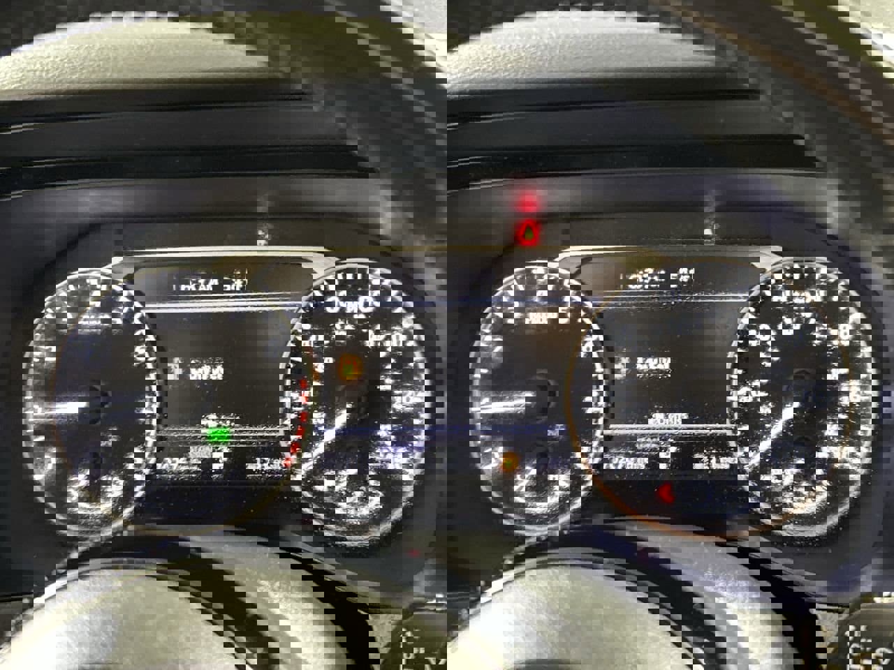 Used 2022 Nissan Pathfinder SV image 14