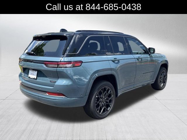 New 2026 Jeep Grand Cherokee Summit w/ Obsidian Package AWD/4WD image 5