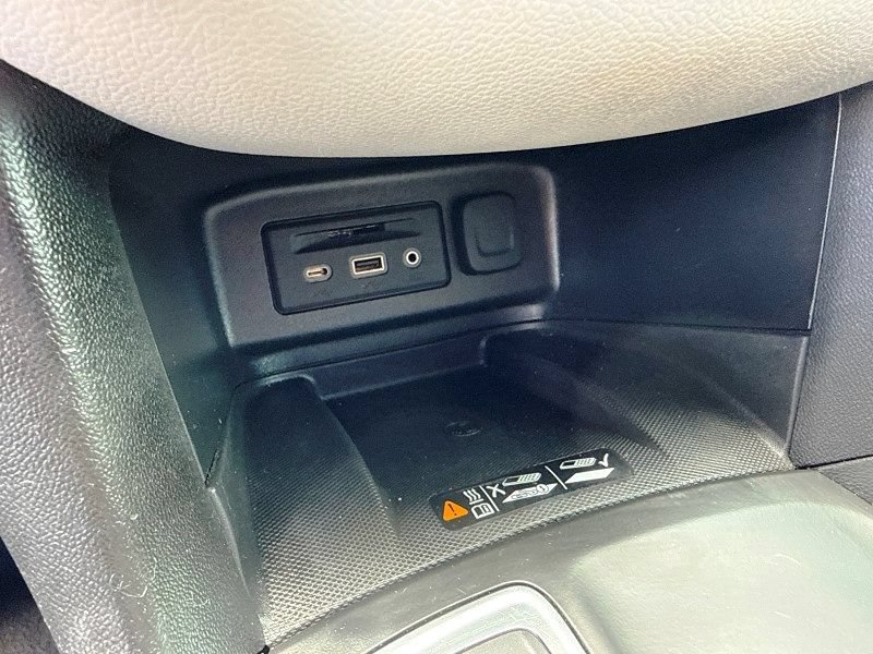 Used 2021 Chevrolet Equinox Premier AWD/4WD image 25