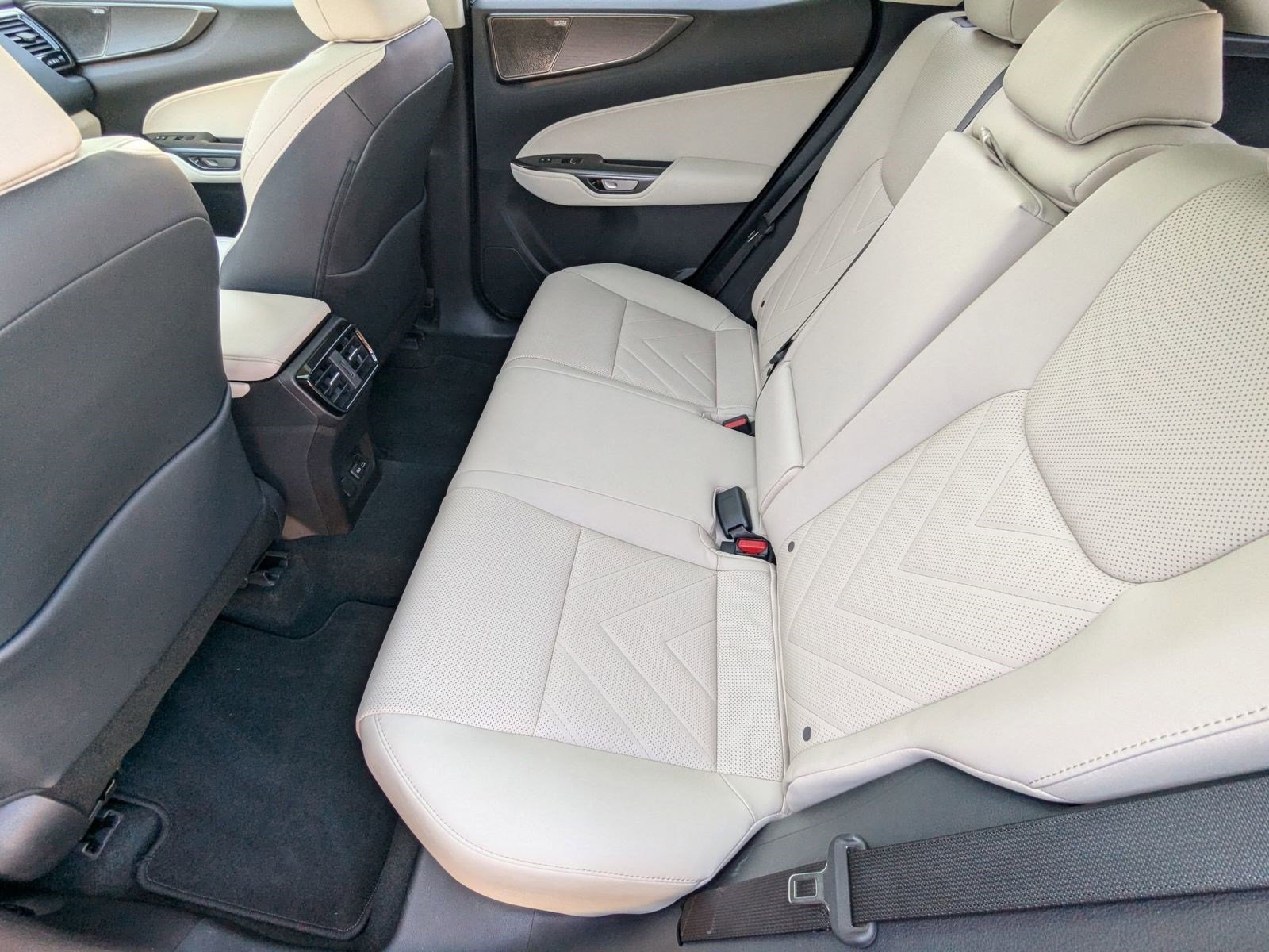 Used 2025 Lexus NX 350 AWD w/ Luxury Package image 26