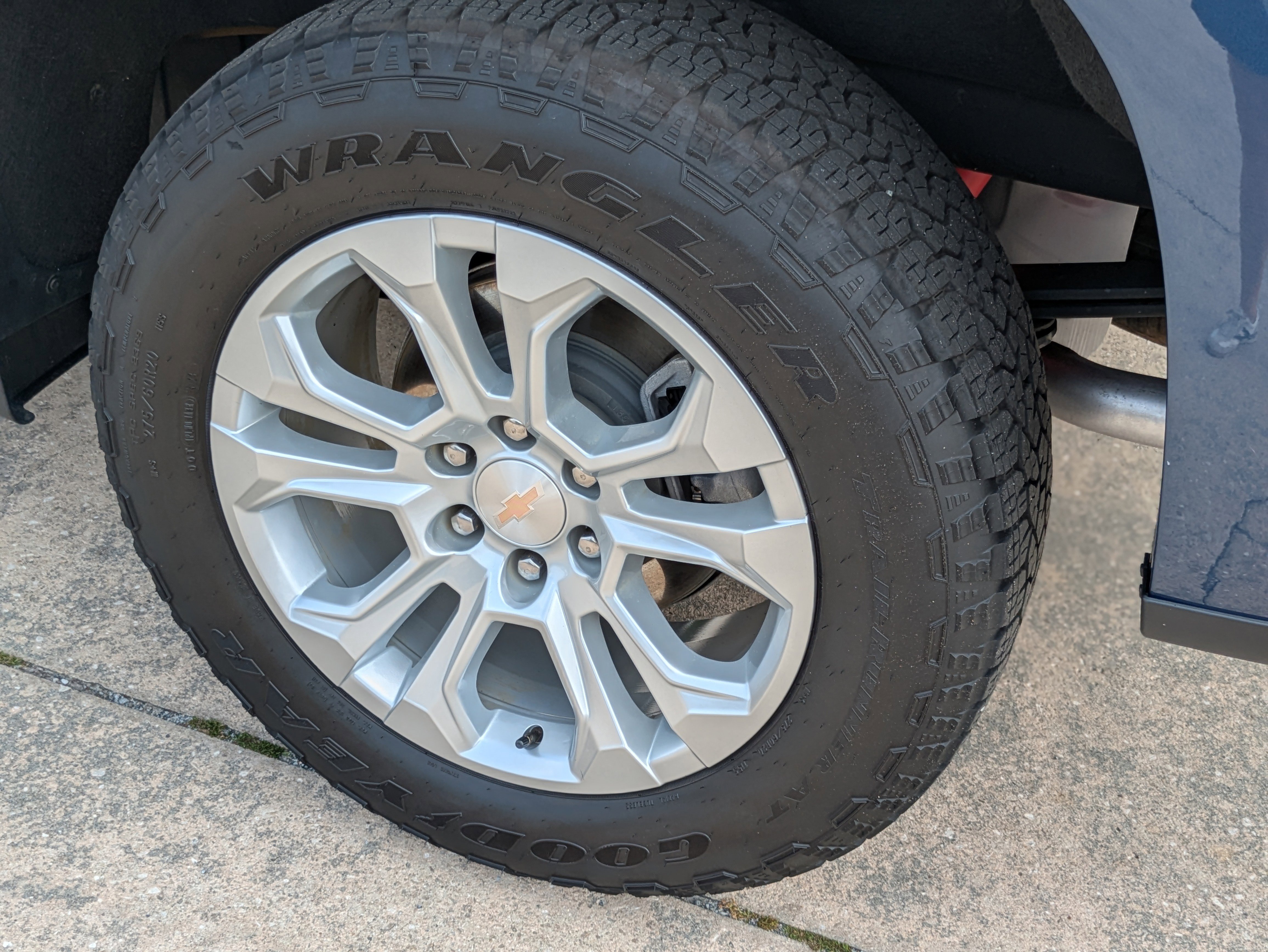 Used 2024 Chevrolet Silverado 1500 LTZ w/ Technology Package image 9