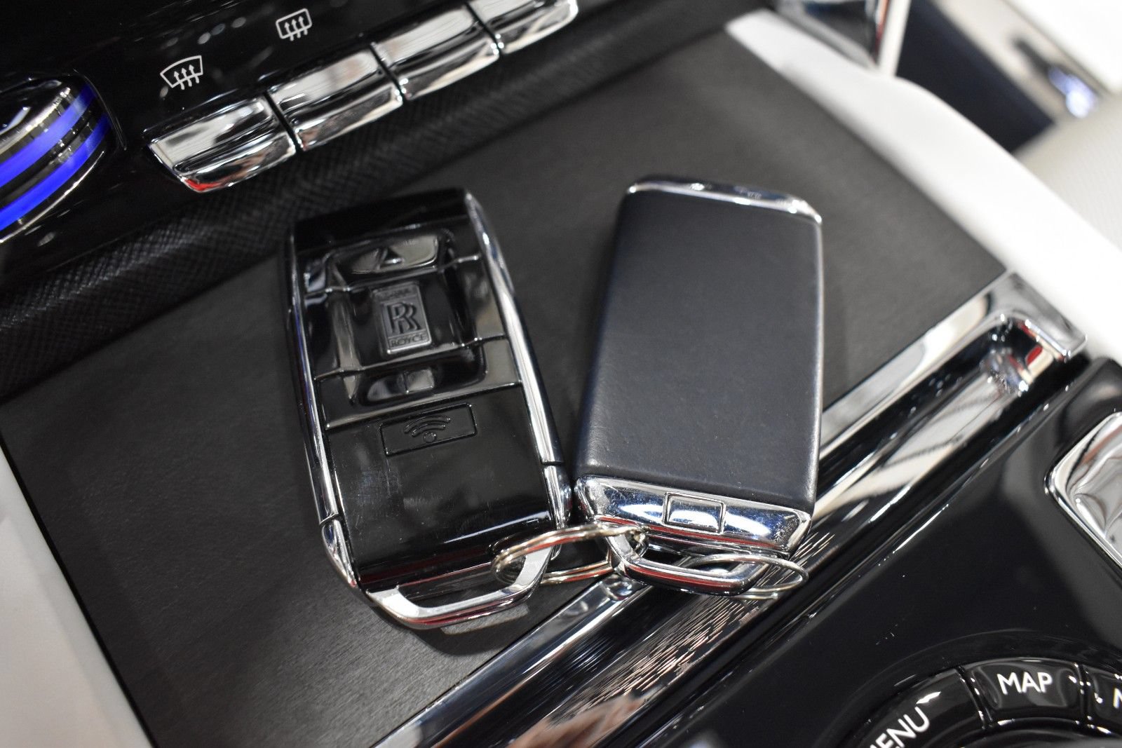 Certified 2024 Rolls-Royce Cullinan AWD/4WD image 33