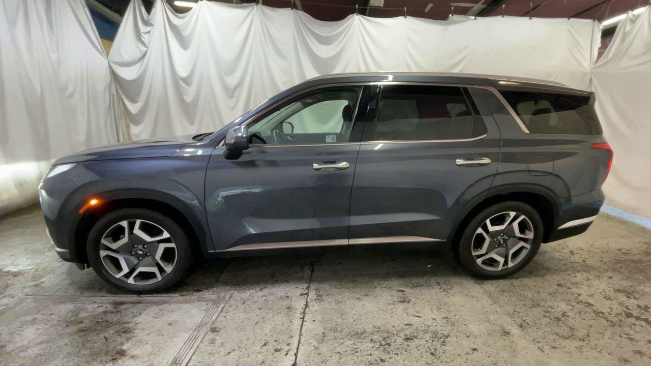 Used 2024 Hyundai Palisade Limited AWD/4WD image 5