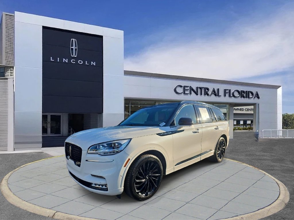 Used 2023 Lincoln Aviator Black Label AWD/4WD image 8