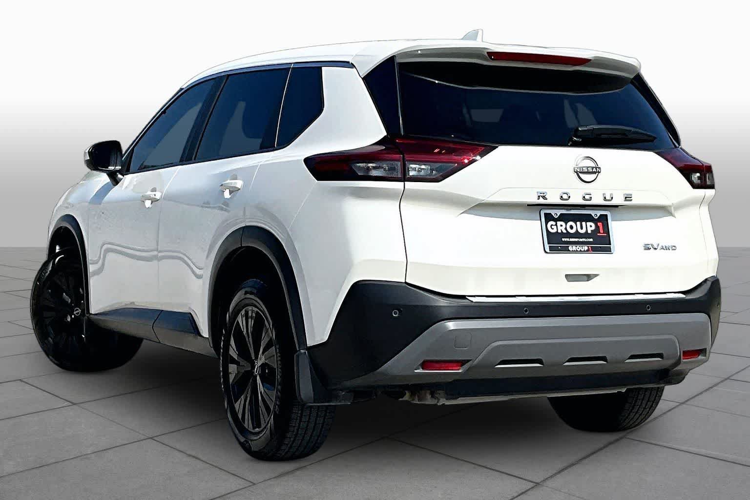 Used 2023 Nissan Rogue SV AWD/4WD image 12