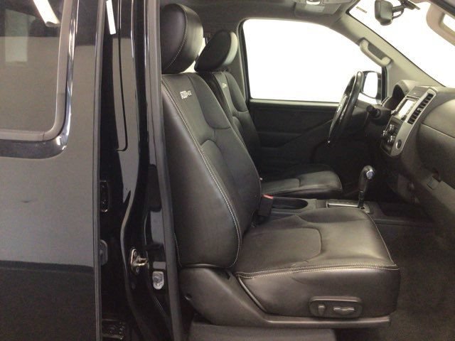 Used 2016 Nissan Frontier PRO-4X w/ Pro-4x Luxury Package AWD/4WD image 13