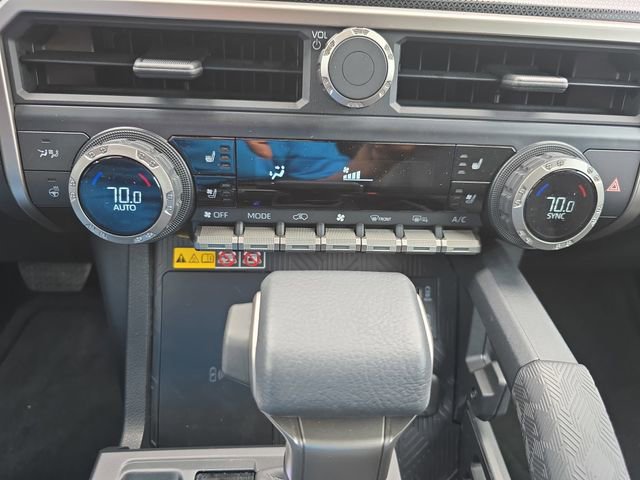 Used 2025 Toyota 4Runner Limited image 24