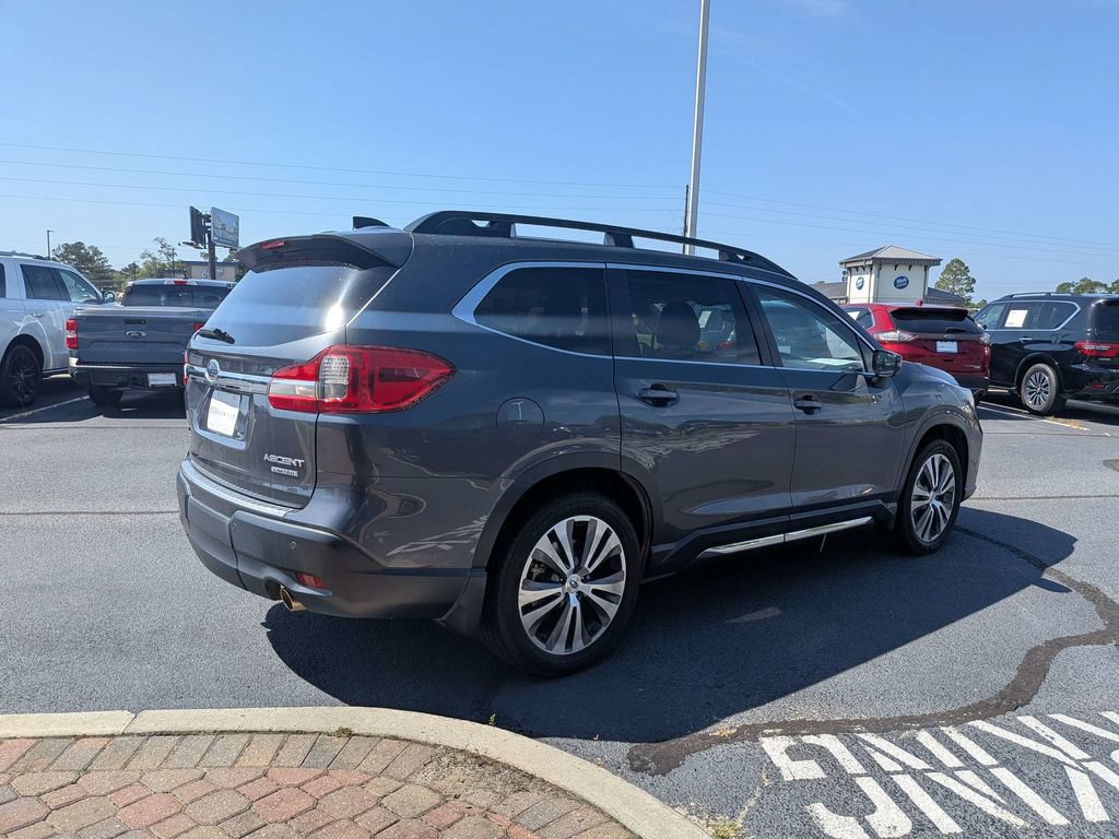 Used 2022 Subaru Ascent Limited w/ Technology Package AWD/4WD image 5