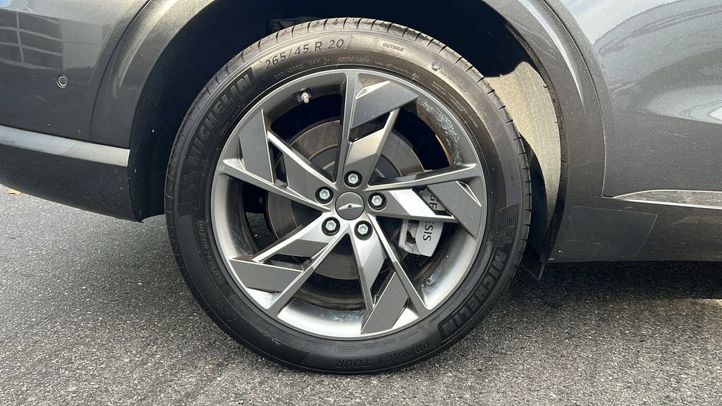 Used 2025 Genesis Electrified GV70 Advanced image 11