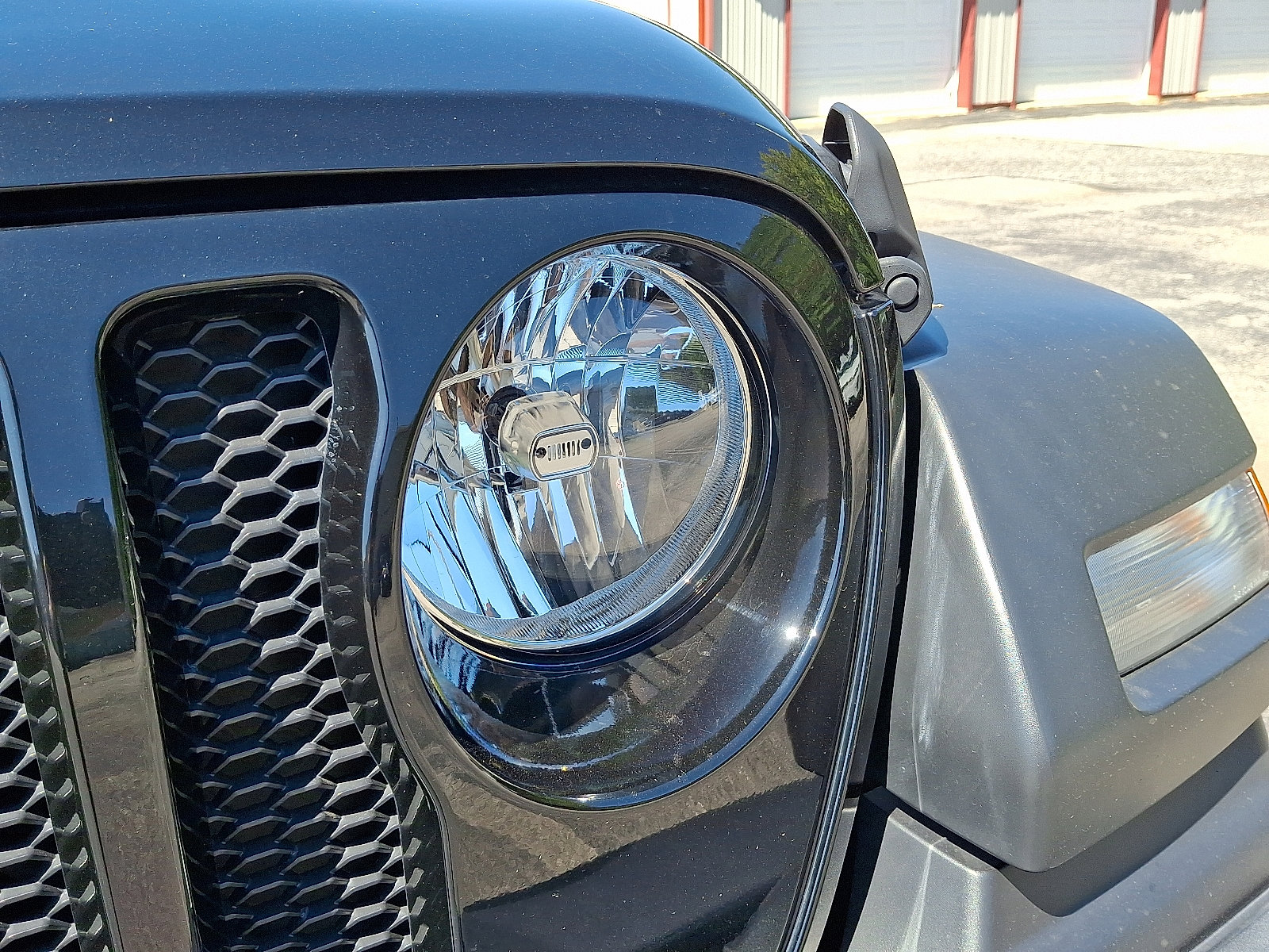 Used 2021 Jeep Wrangler Sport image 11