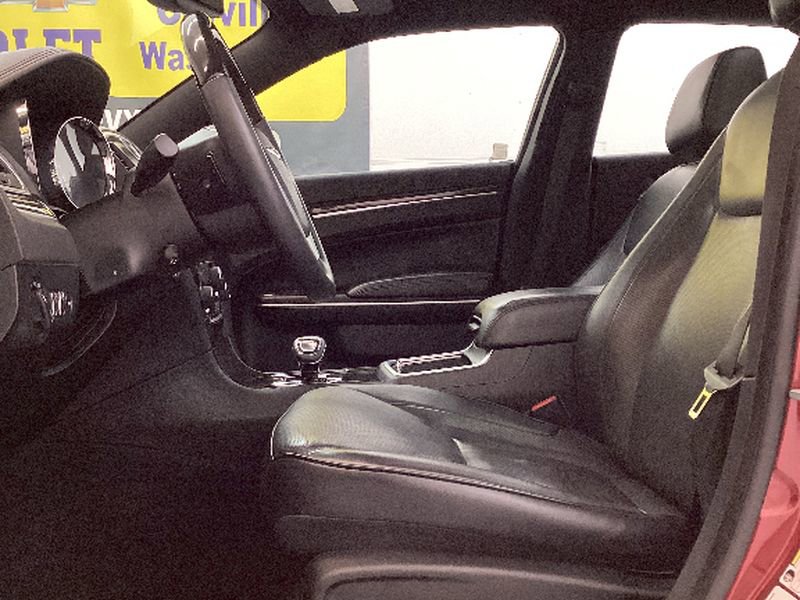 Used 2013 Chrysler 300 C w/ Light Group image 9