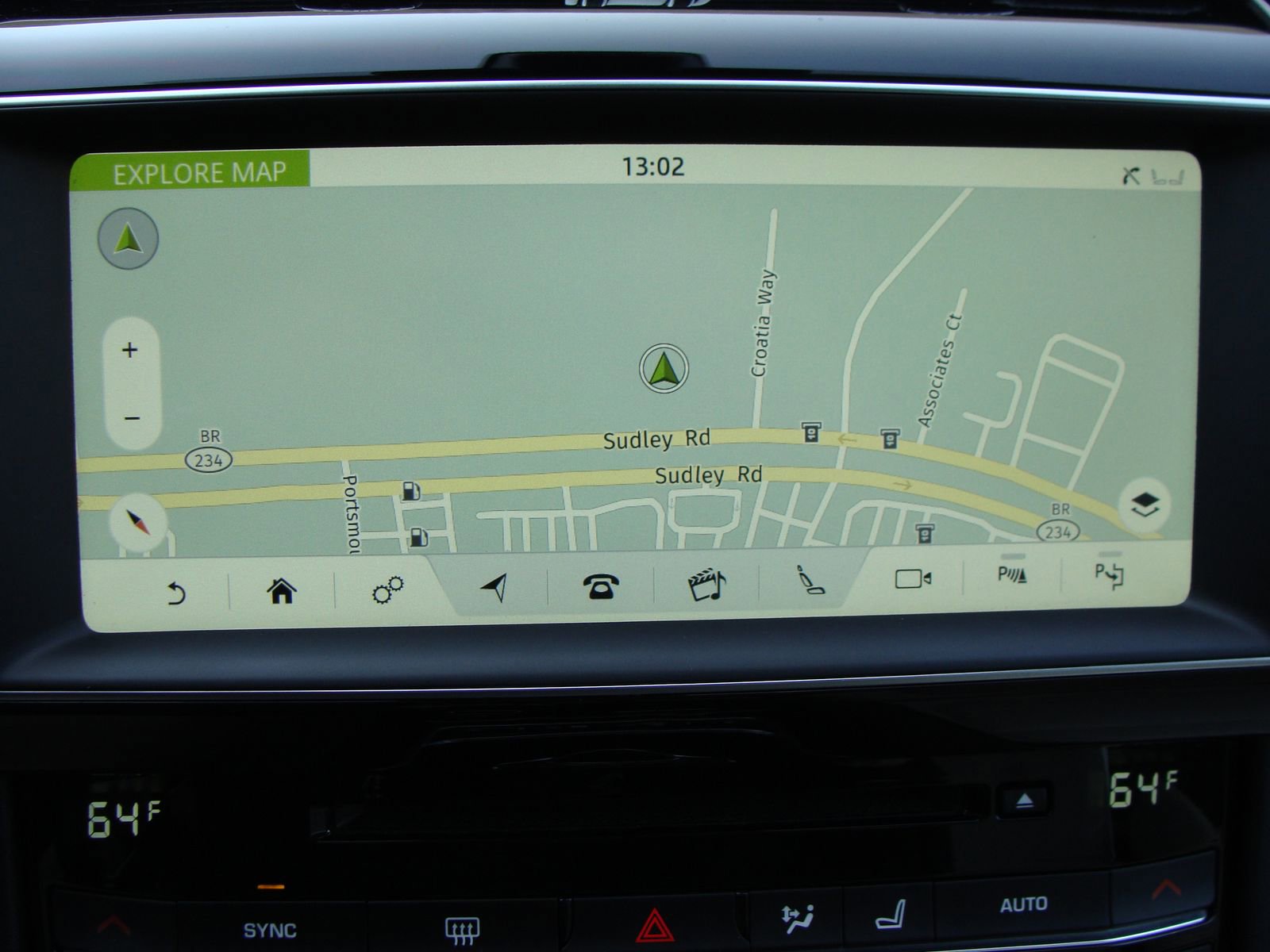 Used 2020 Jaguar F-PACE Prestige image 13