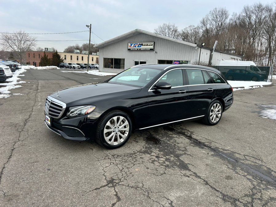 Used 2017 Mercedes-Benz E 400 4MATIC Wagon image 2