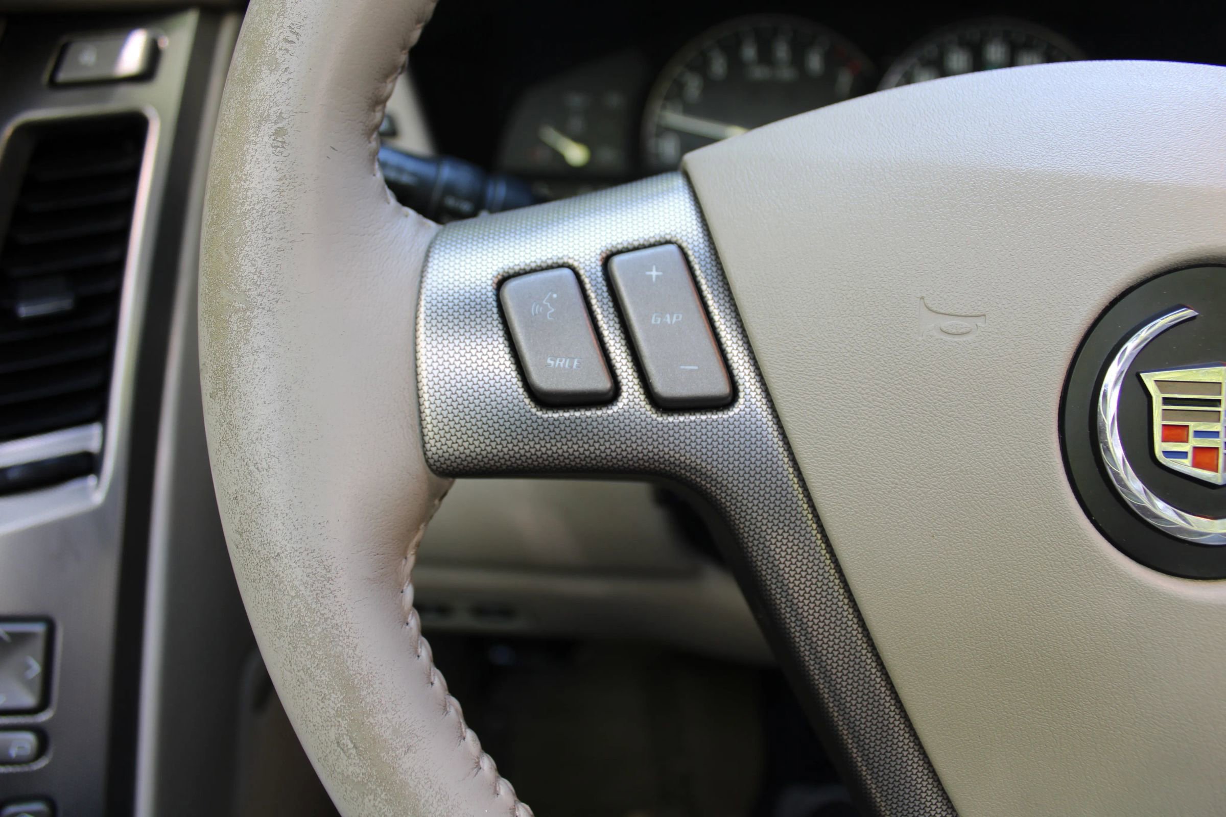 Used 2005 Cadillac XLR RWD image 9